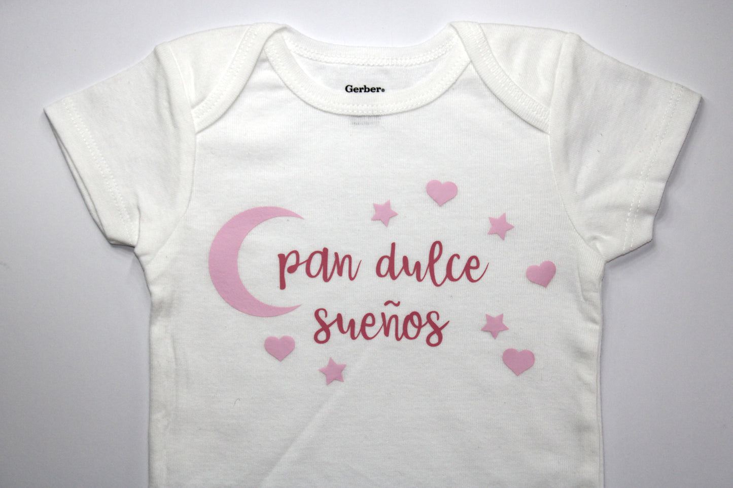 Rosa - Pan Dulce Sueños Onesie